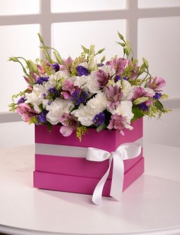 Renkli Yaz Kutuda Çiçek çiçek gönder