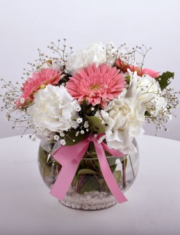 Akvaryumda Beyaz Karanfil ve Pembe Gerberalar Aranjmanlar çiçek gönder