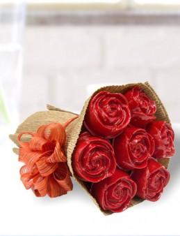 Kırmızı Gül Buketi Meyve Sepeti ve Çikolatalar çiçek gönder