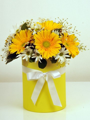 Sarışınım Kutuda Çiçek çiçek gönder