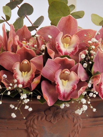 Kalpli Bakır Rengi Vazoda Kesme Orkideler Aranjmanlar çiçek gönder