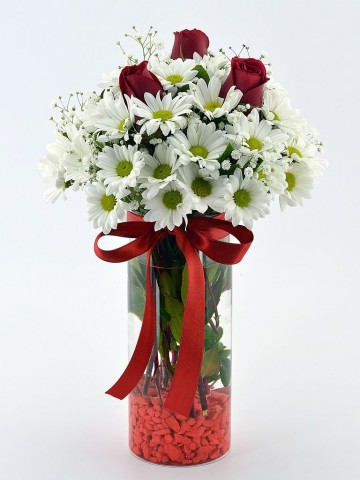 Naifliğin Simgesi Papatya ve Güller Aranjmanlar çiçek gönder