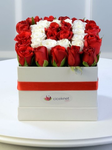 Sevgi Köşesi Kutuda Çiçek çiçek gönder
