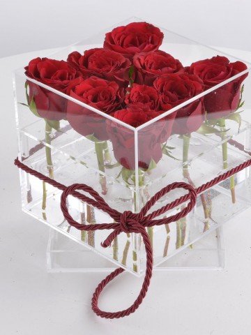 Şeffaf Bir Aşkla Kırmızı Güller Kutuda Çiçek çiçek gönder