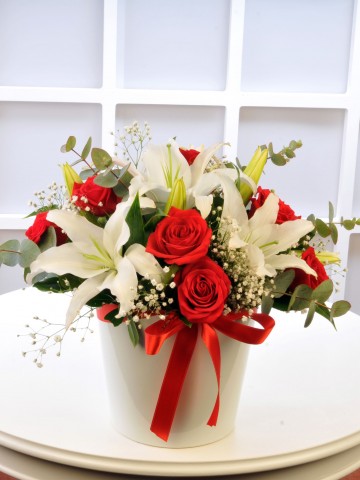 Kırmızı Beyazın Aşkı Aranjmanı Aranjmanlar çiçek gönder