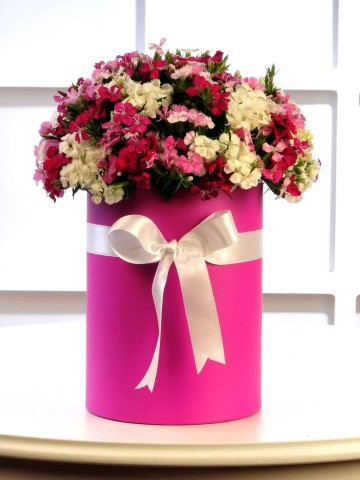 Rengarenk Kutuda Çiçek çiçek gönder
