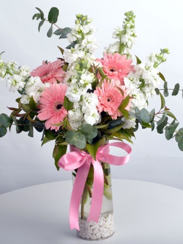 Silindir Vazoda Şebboy ve Gerbera Aranjmanlar çiçek gönder