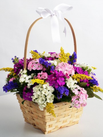Çiçekçi Sepetinde Kır Çiçeği Arajmanı Aranjmanlar çiçek gönder