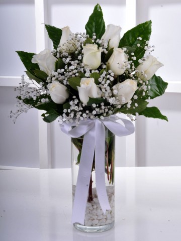 Kış Masalı 9 Beyaz Gül Çiçek Arajmanı Aranjmanlar çiçek gönder