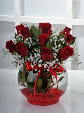 Fanusta 11 Kırmızı Gül Aranjmanı Aranjmanlar çiçek gönder