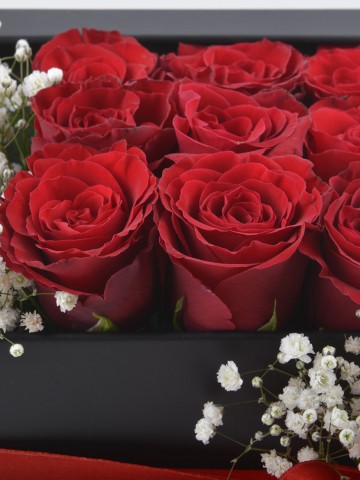 Seni Çok Seviyorum Hediyelik Kutuda Kırmızı Güller Kutuda Çiçek çiçek gönder