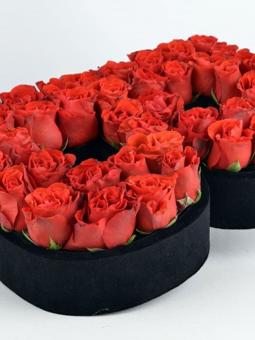 Çılgın Aşk Kişiye Özel Kırmızı Güllerden Harf Harfli Çiçek çiçek gönder