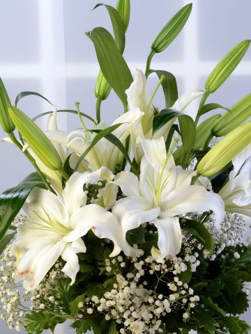 Beyaz Lilyum Aranjmanı Aranjmanlar çiçek gönder