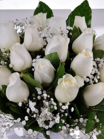 Vazoda 19 Beyaz Gül Aranjmanı Aranjmanlar çiçek gönder