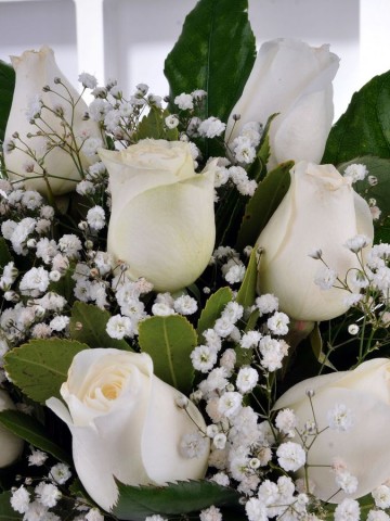 Kış Masalı 9 Beyaz Gül Çiçek Arajmanı Aranjmanlar çiçek gönder